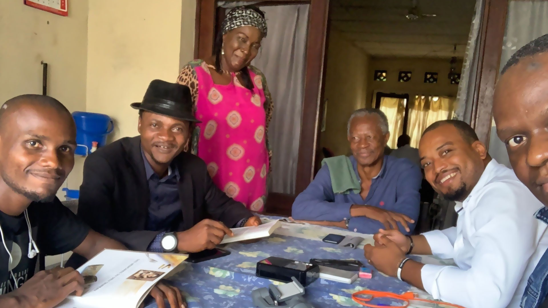grande-conversation-jocelyn-danga-djoji-belau--rdc-miezi-kinshasa-bia-buetusiwa-isamaleki-culture-kongo_